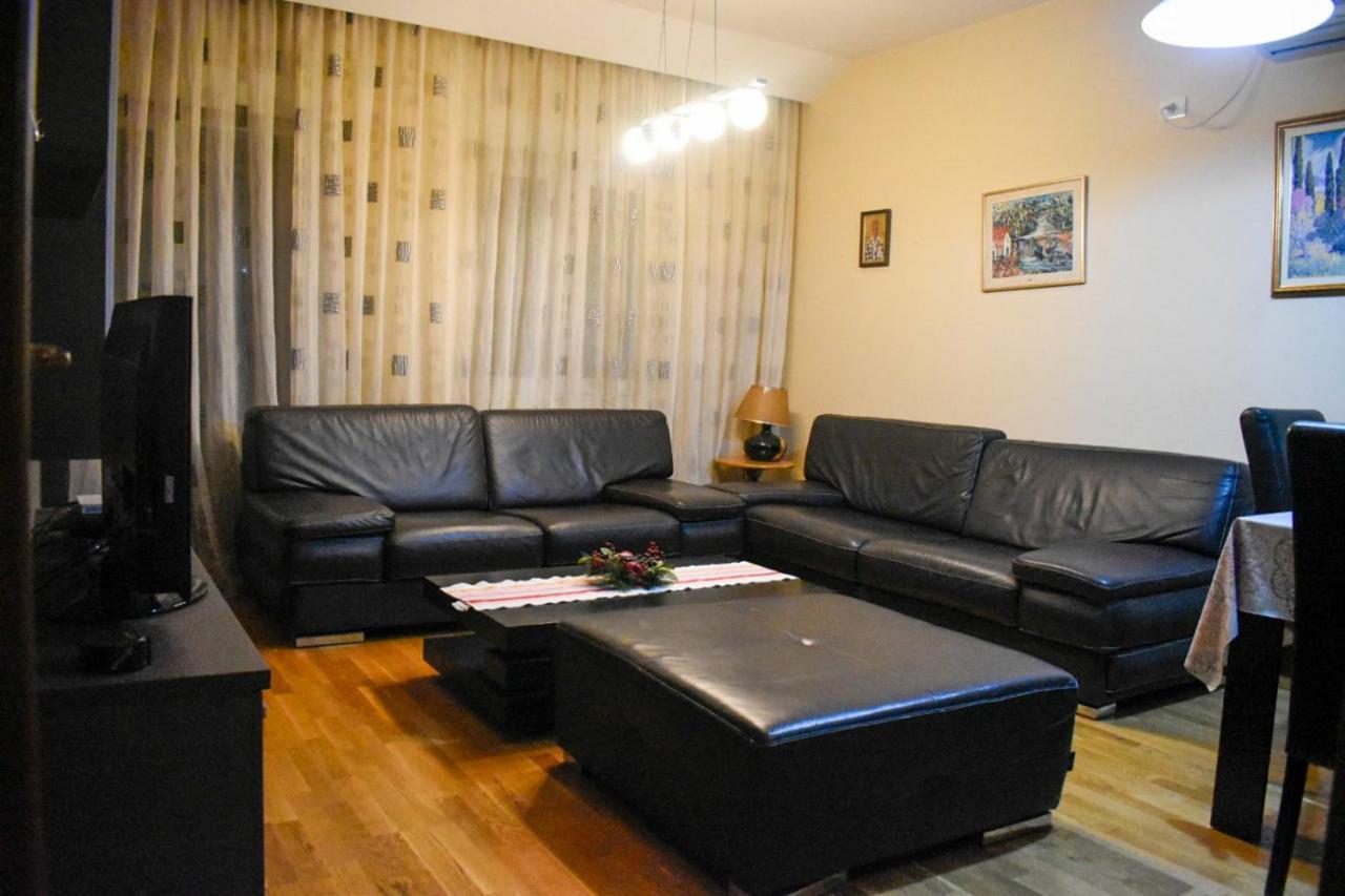 Apartman Sara 2 Podgoriţa Exterior foto