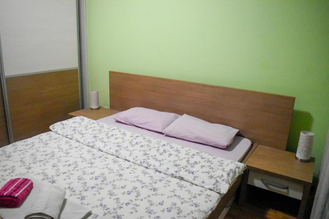 Apartman Sara 2 Podgoriţa Exterior foto
